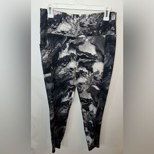 Zone Pro Size L Active-Wear Stretch
Leggings High Waist Cell Phone Pocket